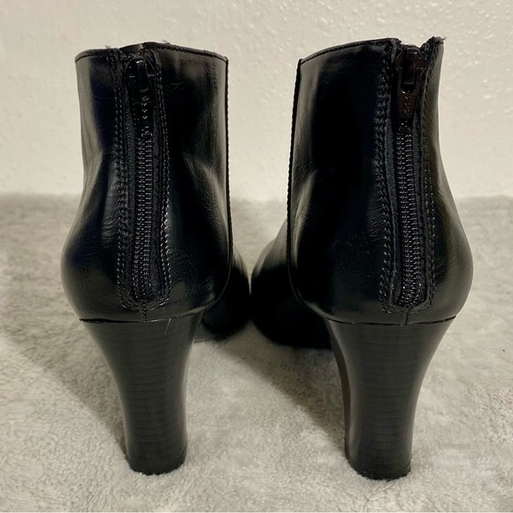 Aerosoles Gum Drop Black Faux Leather Ankle Booties Women’s Size 9.5M - Picture 5 of 11
